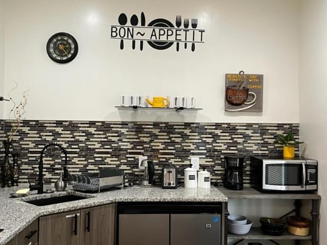 Apartment Uber Close To Ohio City, *