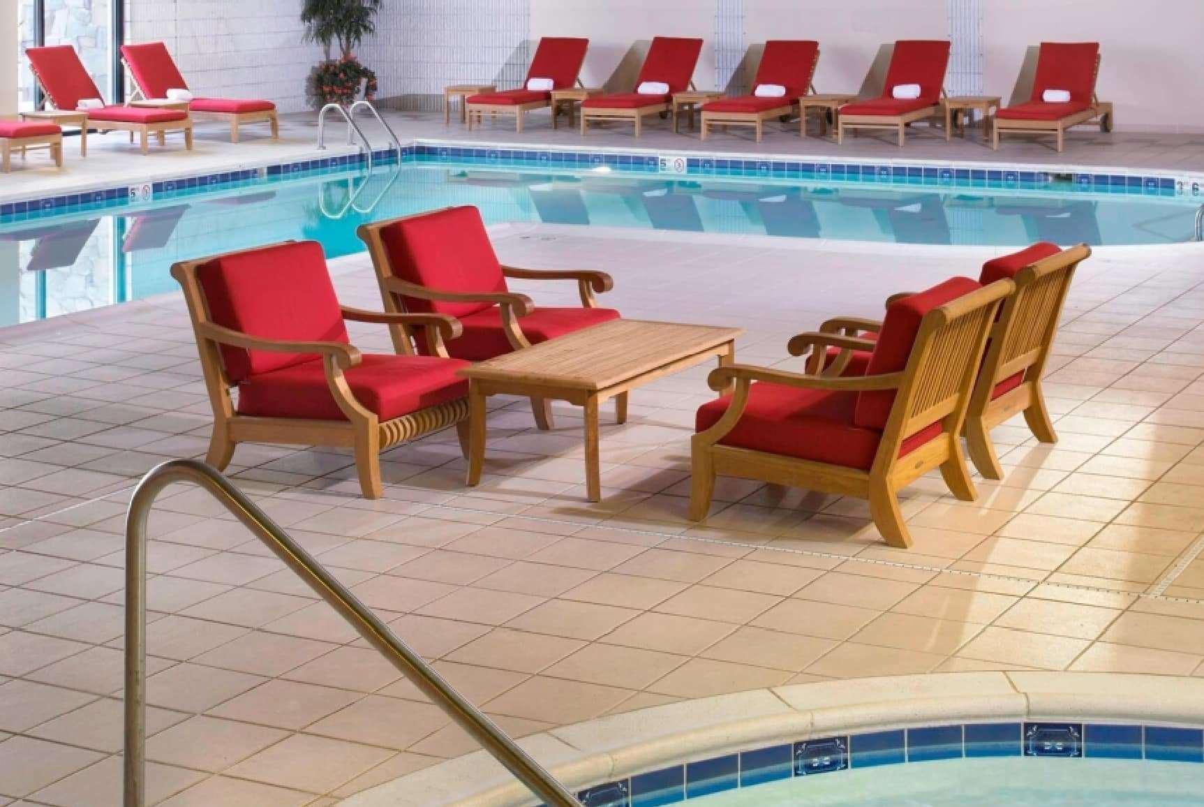 Wyndham Airport Hotel