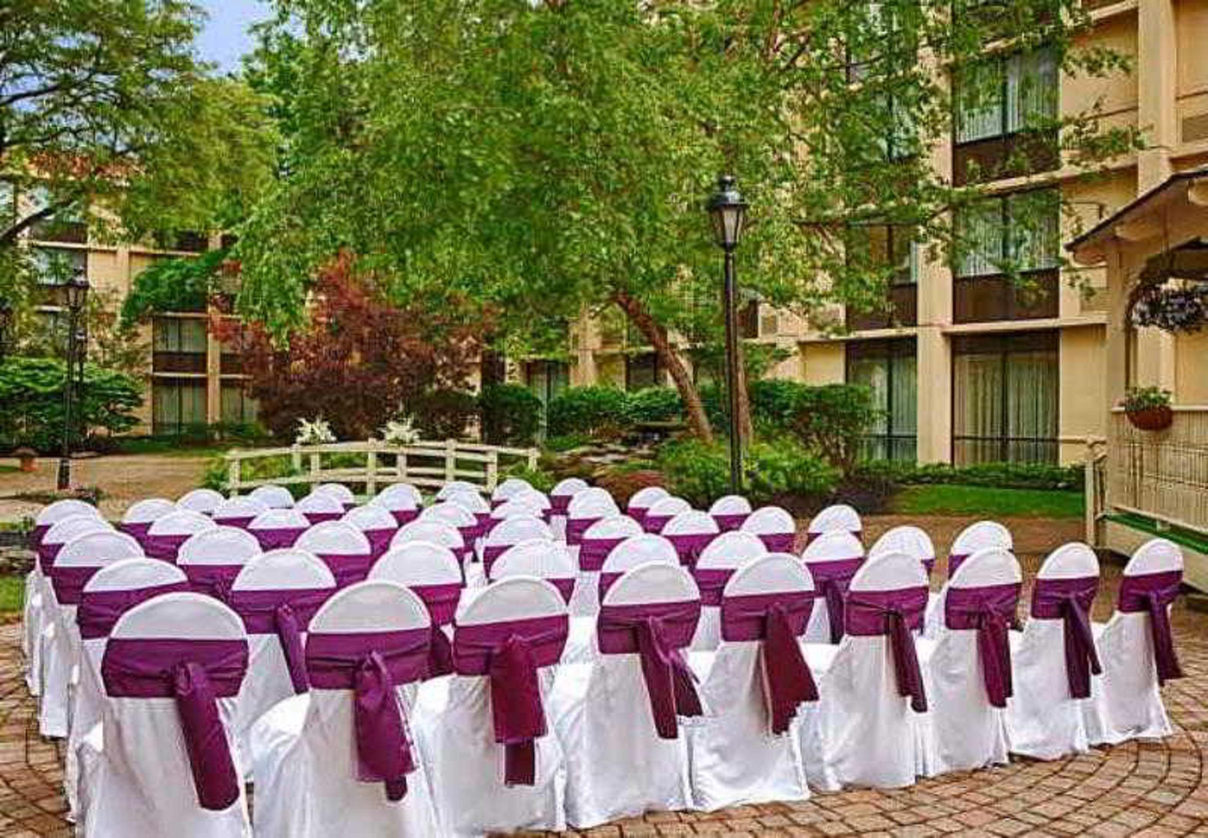 Wyndham Airport Hotel