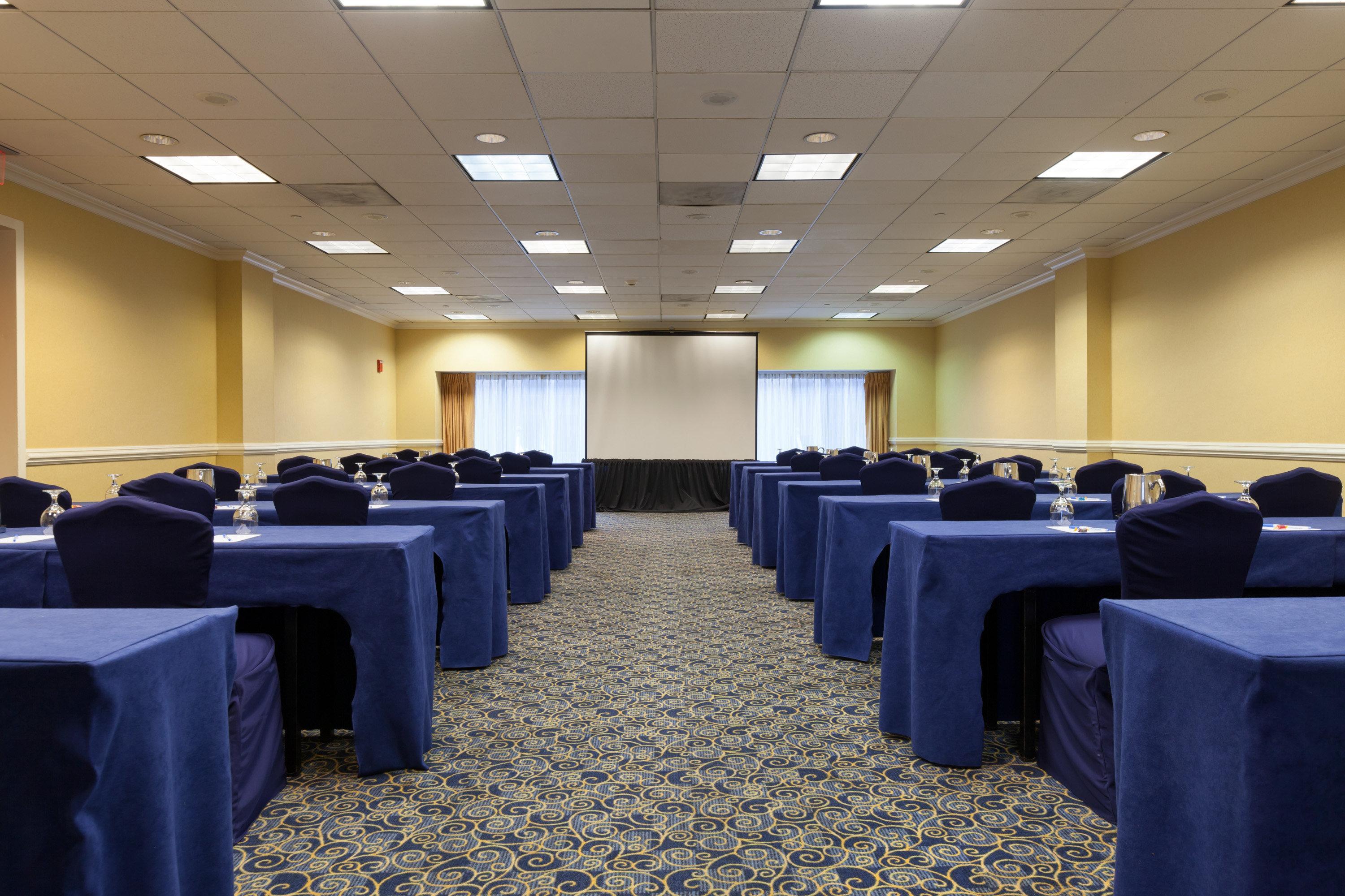 Hotel Crowne Plaza At Playhouse Square By Ihg