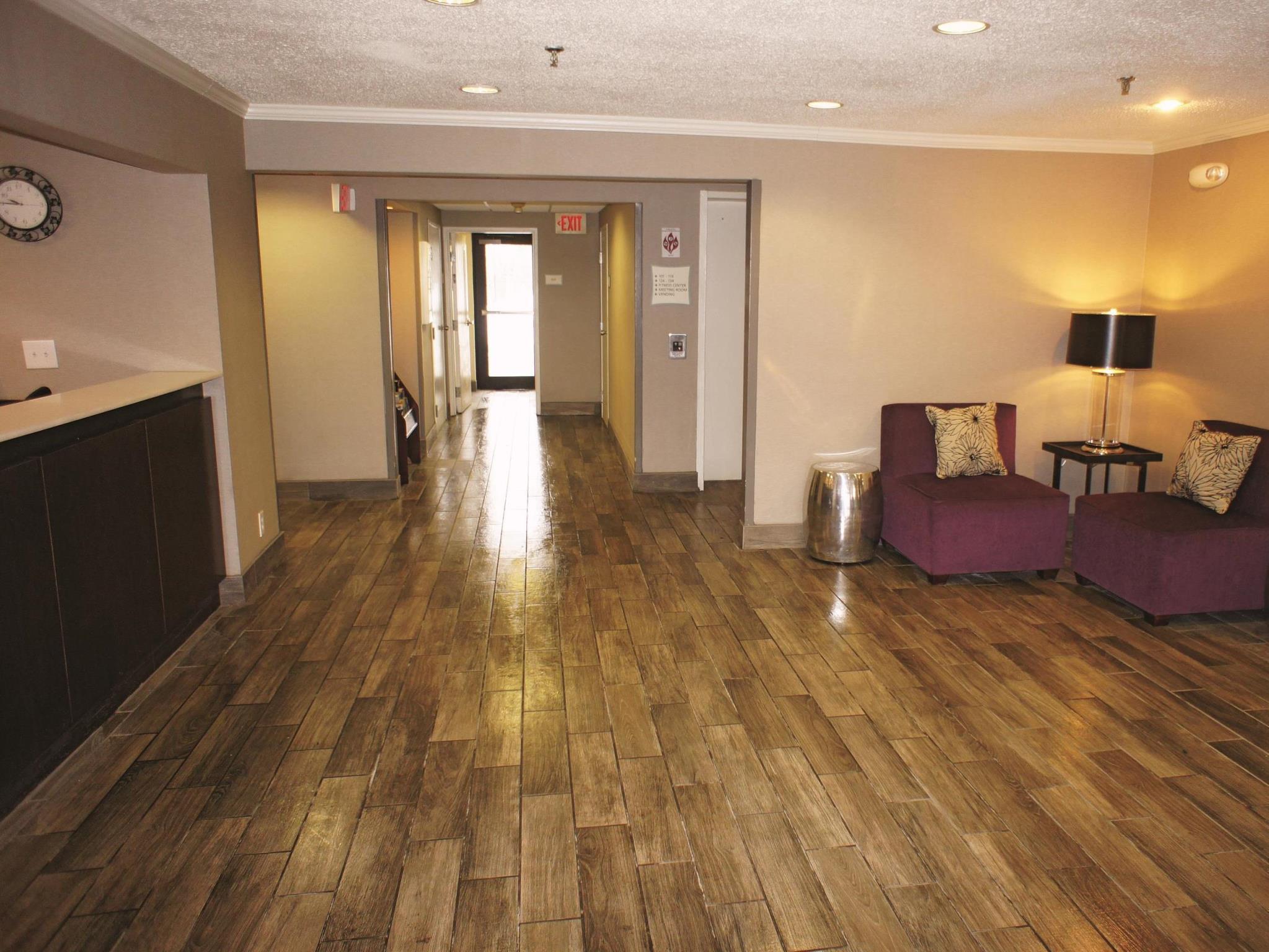 Hotel La Quinta By Wyndham - Airport North Cleveland
