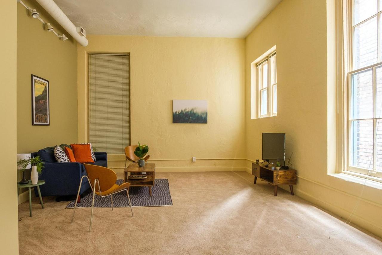 Walkable 1br Apt Downtown By Frontdesk
