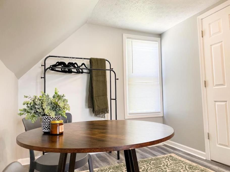 Apartment Modern Studio For Two - New Ac Cleveland