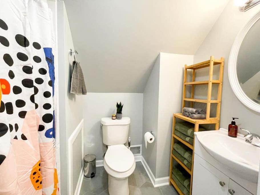 Modern Studio For Two - New Ac * Cleveland