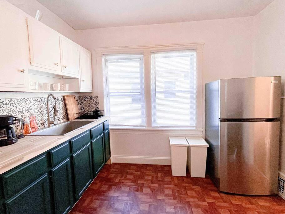 Apartment West Up We Allow Pets Cleveland