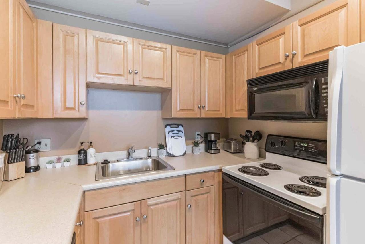 Apartment Updated Loft In - Prime Location!