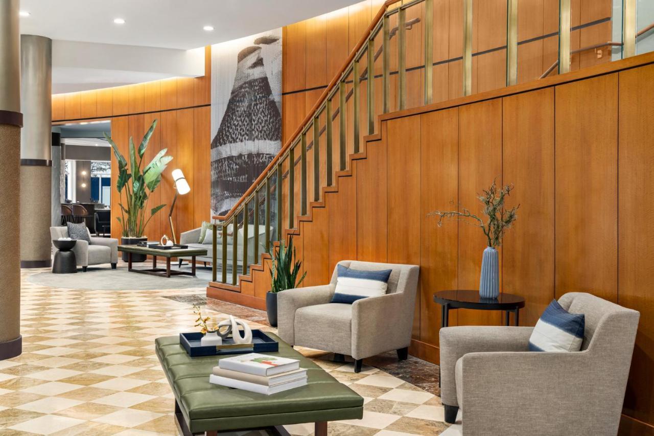 Crowne Plaza At Playhouse Square By Ihg Hotel 3*