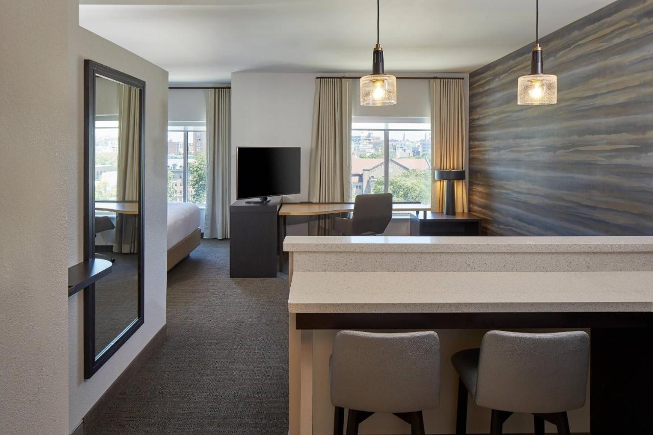 Hotel By Marriott Circle/medical Center 3*
