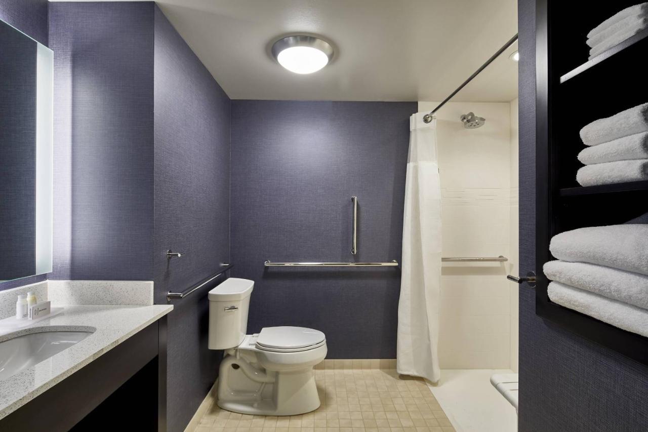 Hotel By Marriott Circle/medical Center
