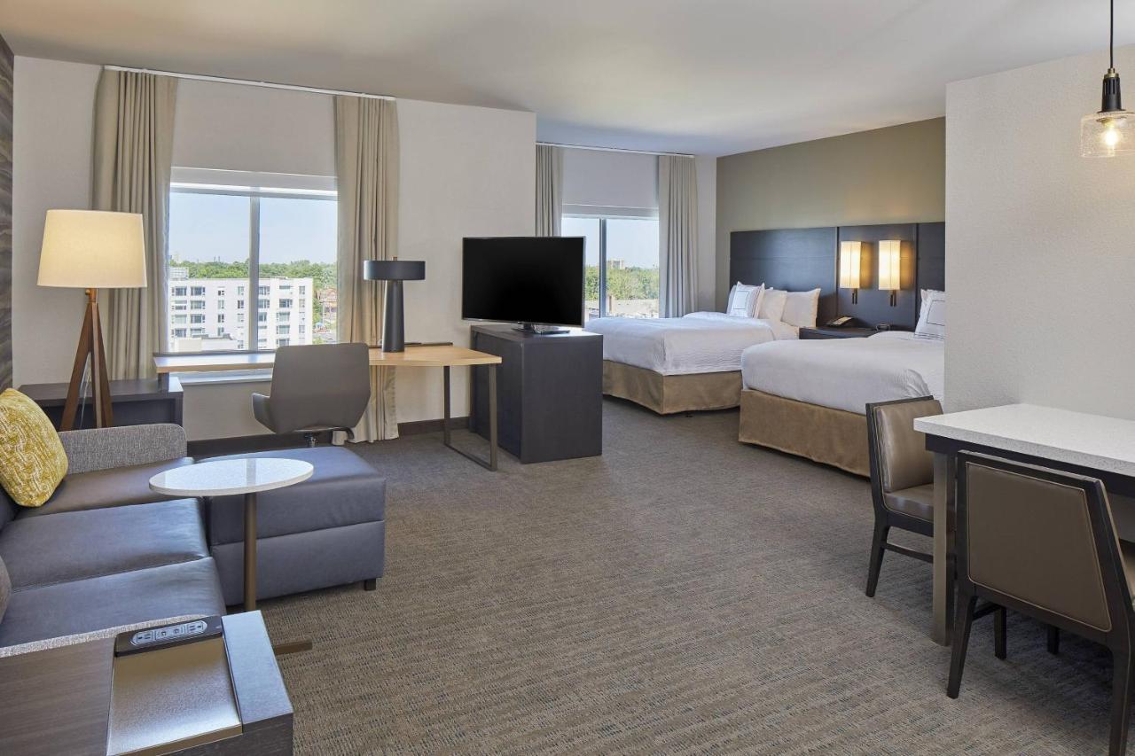 By Marriott Circle/medical Center Hotel Cleveland