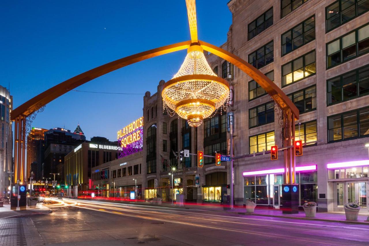 Crowne Plaza At Playhouse Square By Ihg Hotel Cleveland