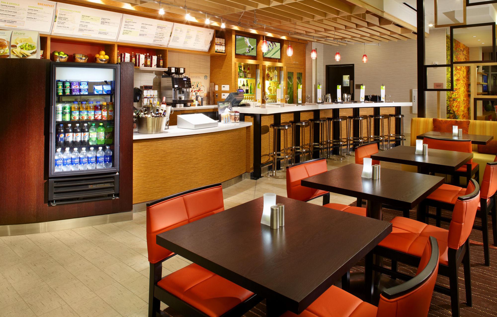 Courtyard Circle Hotel Cleveland