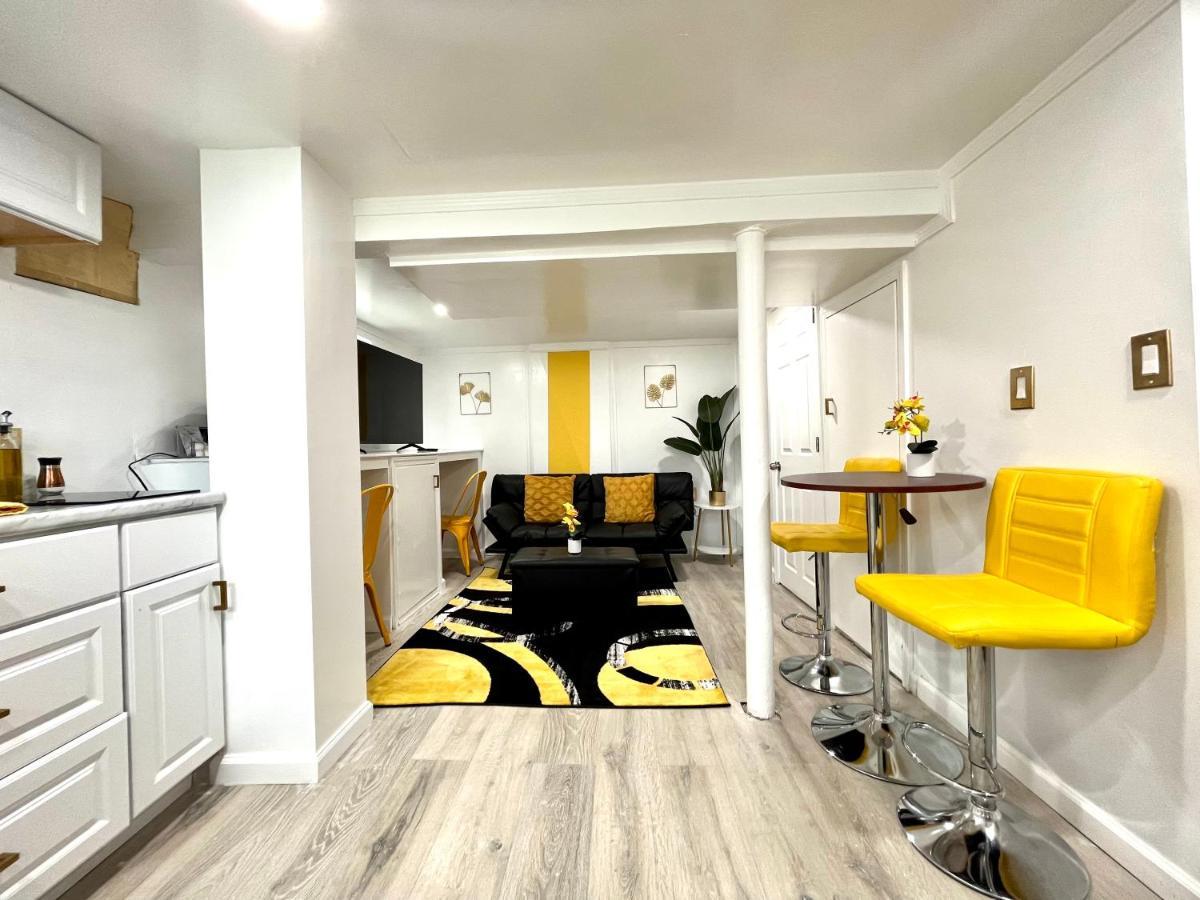 Holiday home The Amber Retreat: Brooklyn Centre Comfort *