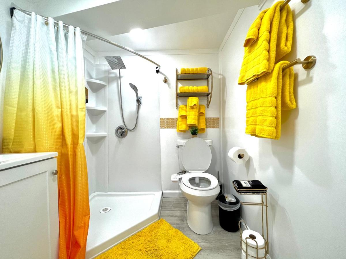Holiday home The Amber Retreat: Brooklyn Centre Comfort
