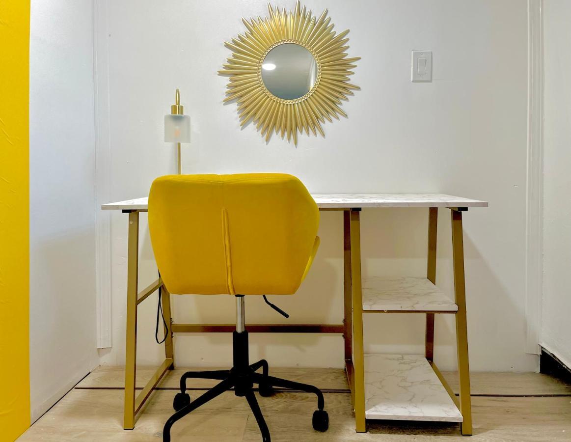 The Amber Retreat: Brooklyn Centre Comfort * Cleveland