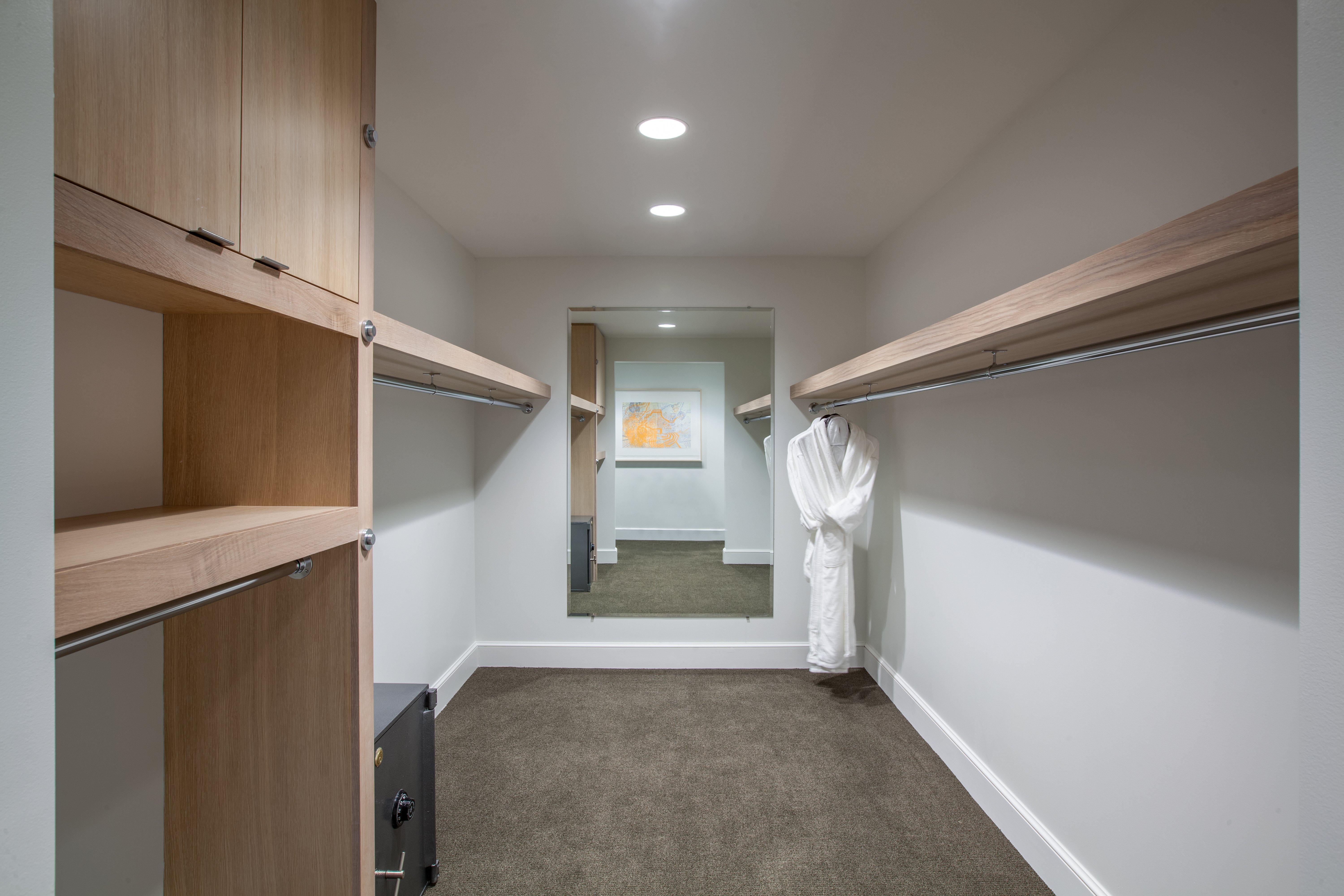 Intercontinental By Ihg Hotel