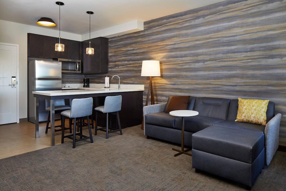 By Marriott Circle/medical Center Hotel 3*