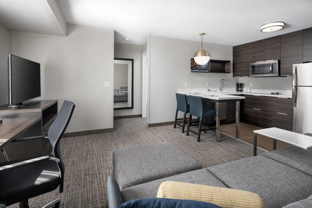 Hotel By Marriott Circle/medical Center 3*