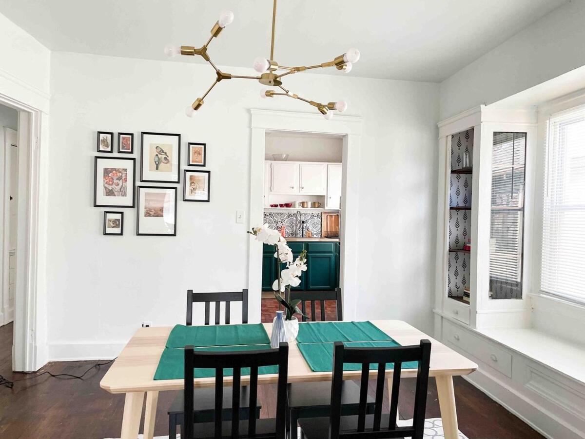 West Up Unit We Allow Pets Apartment Cleveland