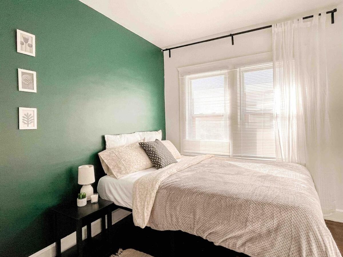 West Up Unit We Allow Pets Apartment