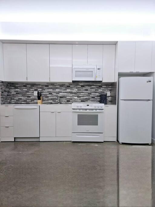 Tremont Smart 10 - A Kcm * Cleveland