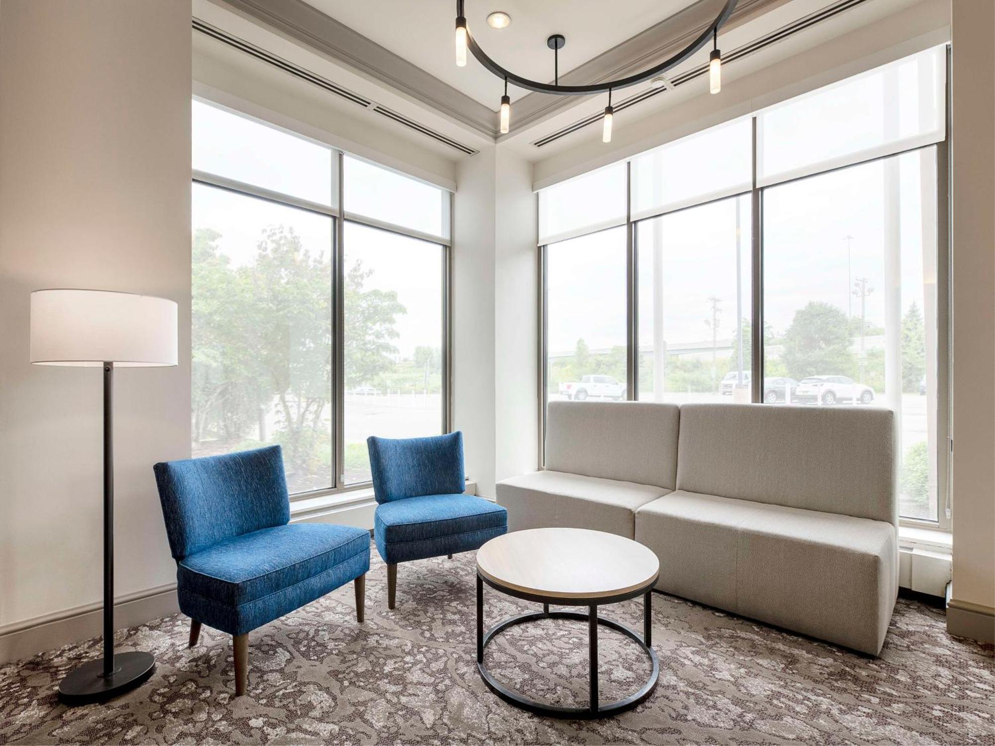Hilton Garden Downtown 3*