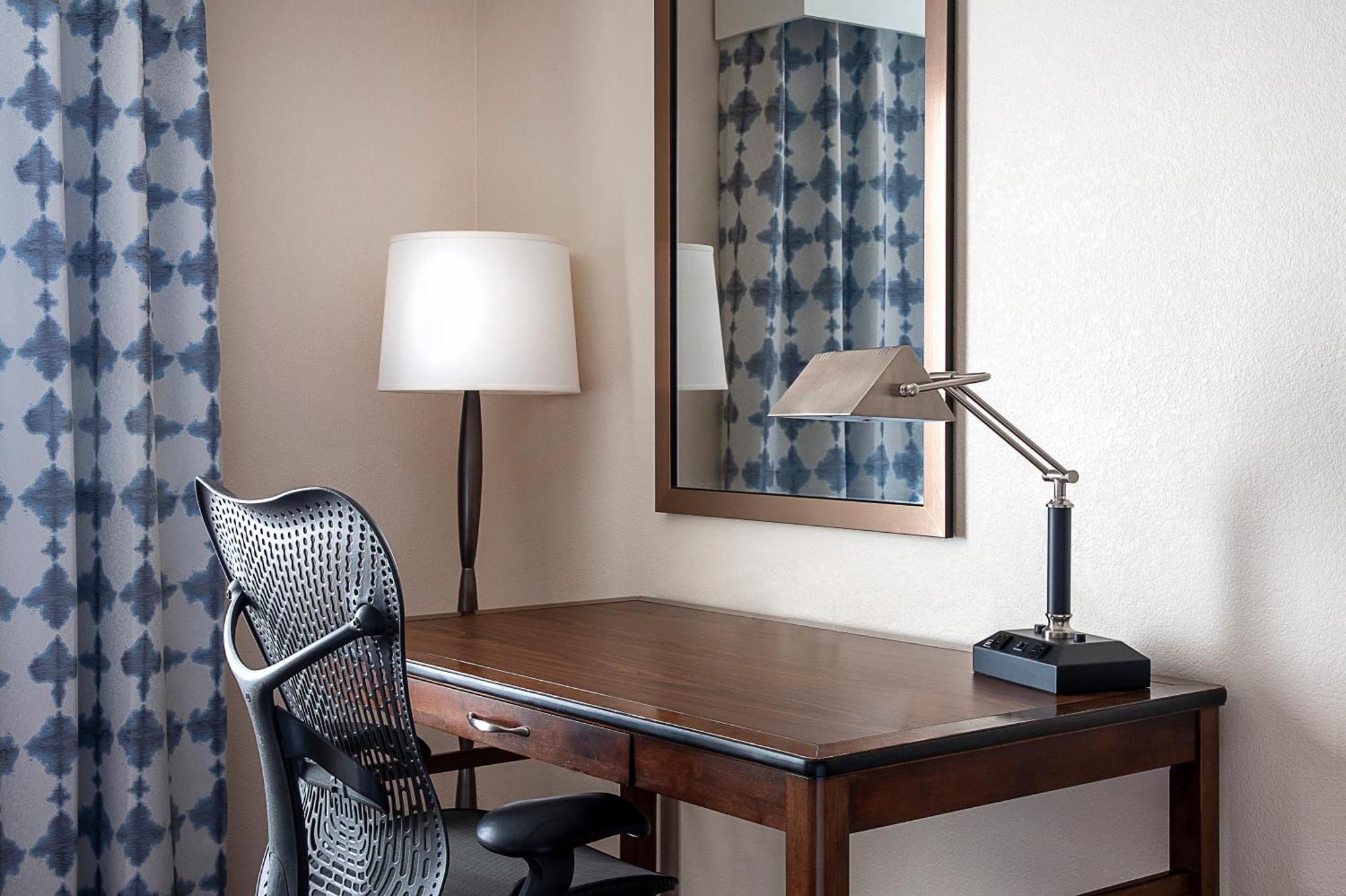 Hilton Garden Downtown Hotel 3*