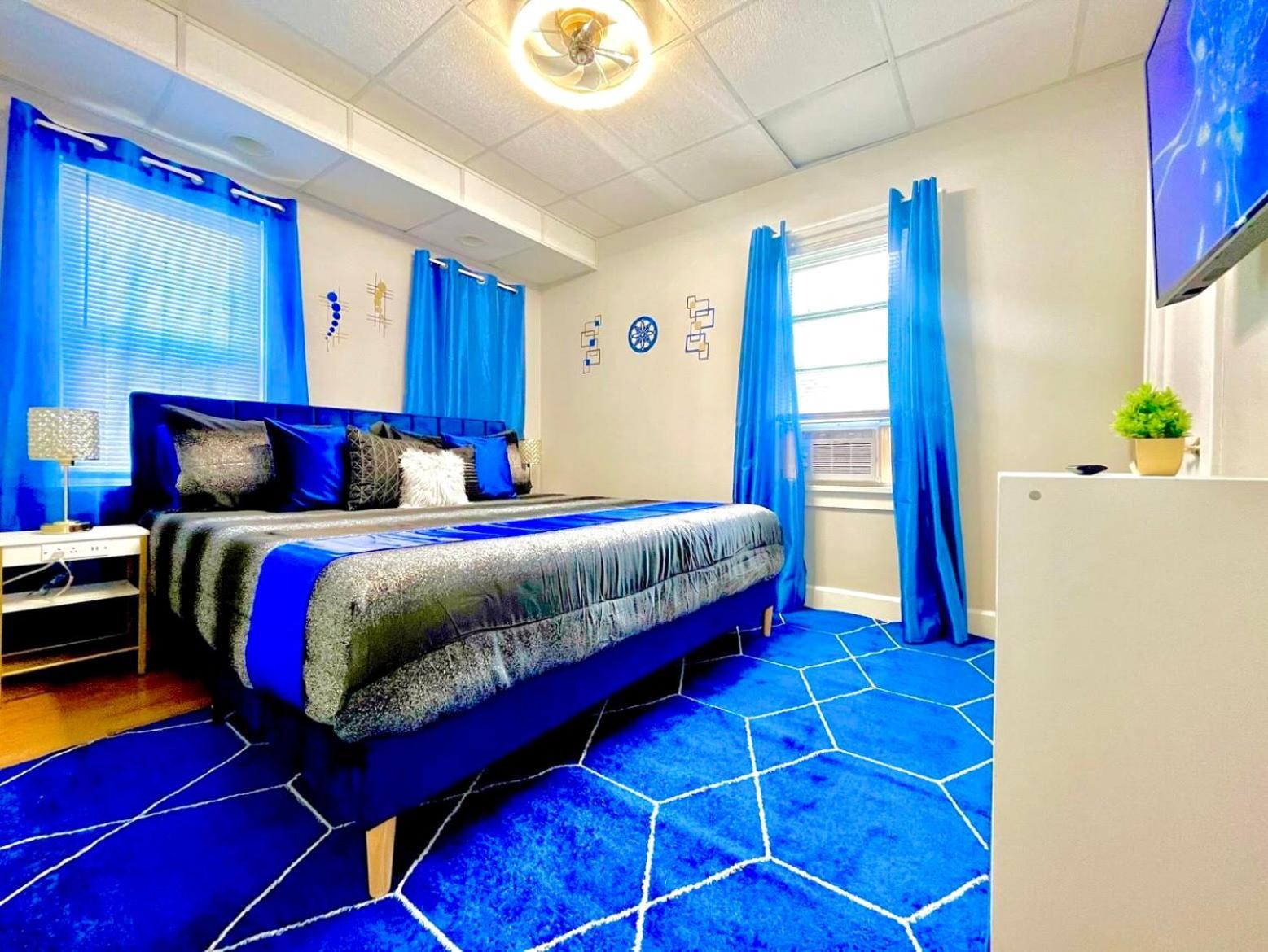 The Sapphire Haven - Your Old Brooklyn Oasis Awaits Families, Couples, Business Travelers Near Downtown With Parking, 300 Mb Wifi & Self Check-in Holiday home Cleveland