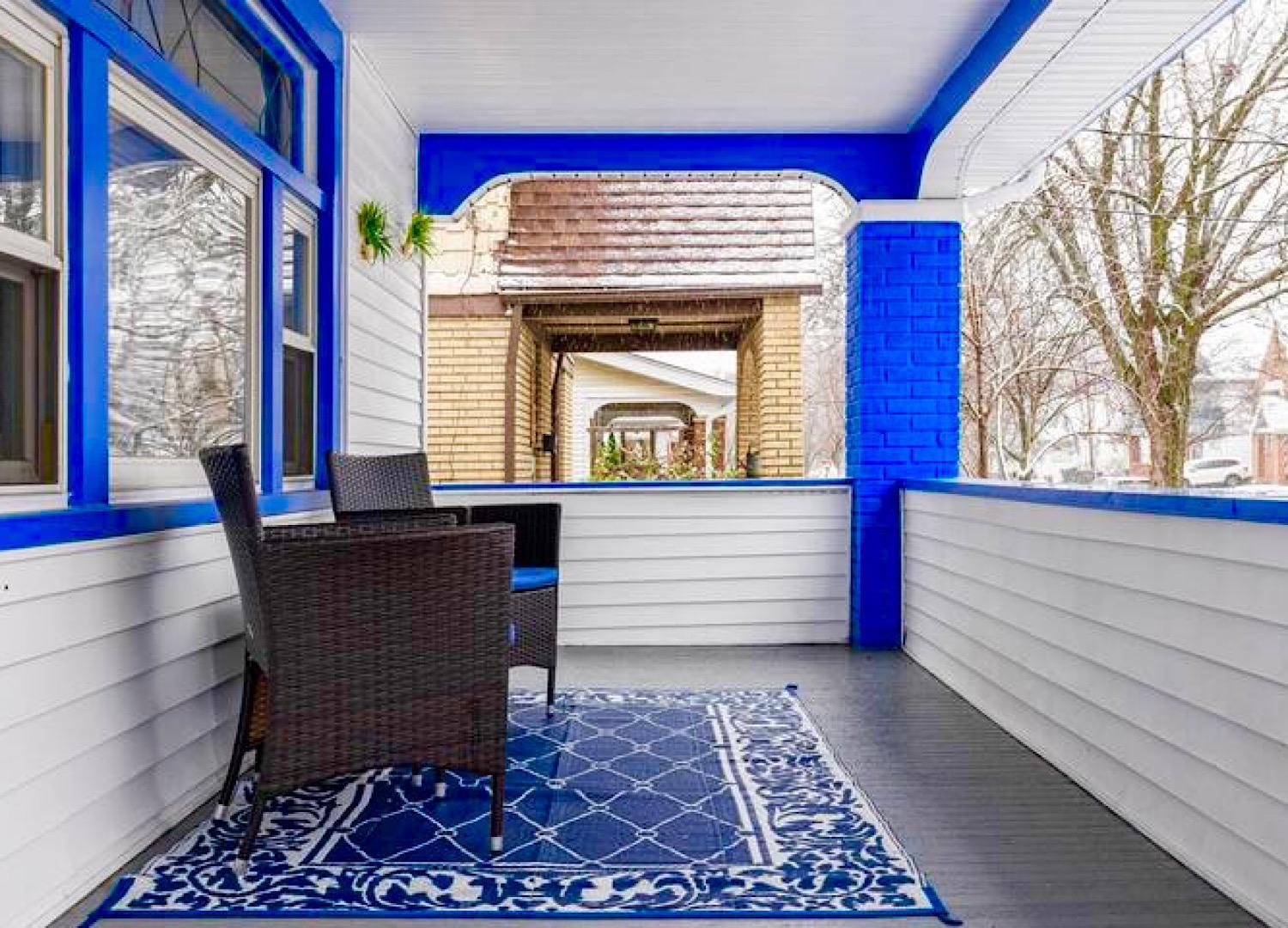 Holiday home The Sapphire Haven - Your Old Brooklyn Oasis Awaits Families, Couples, Business Travelers Near Downtown With Parking, 300 Mb Wifi & Self Check-in