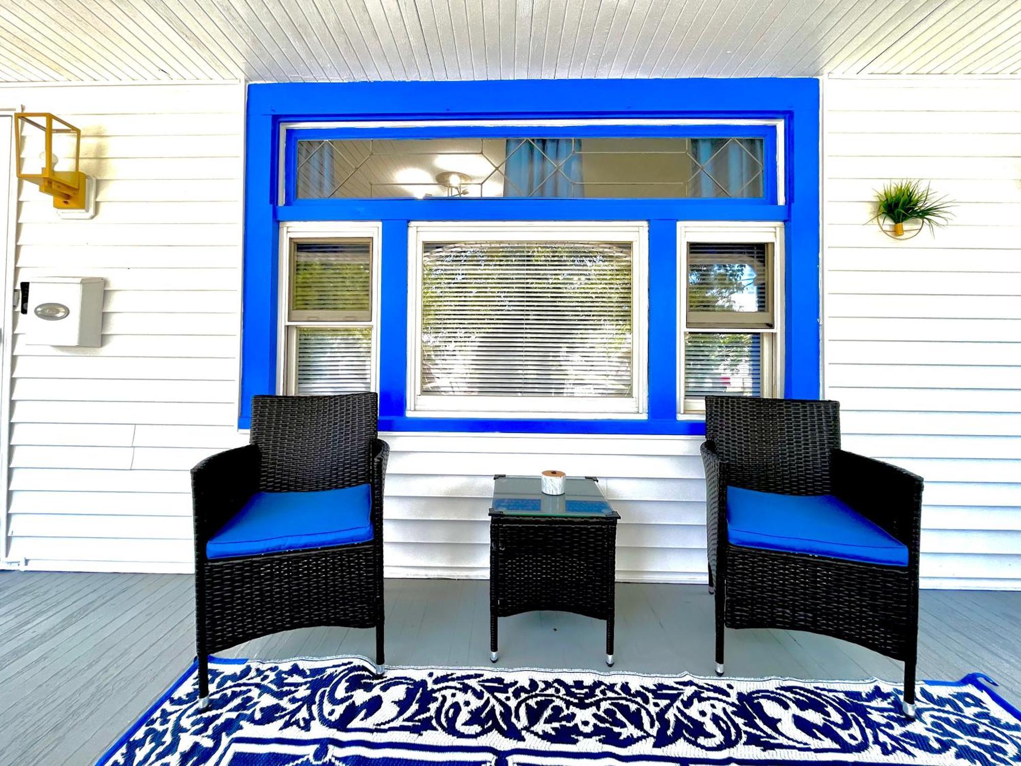 The Sapphire Haven - Your Old Brooklyn Oasis Awaits Families, Couples, Business Travelers Near Downtown With Parking, 300 Mb Wifi & Self Check-in * Cleveland