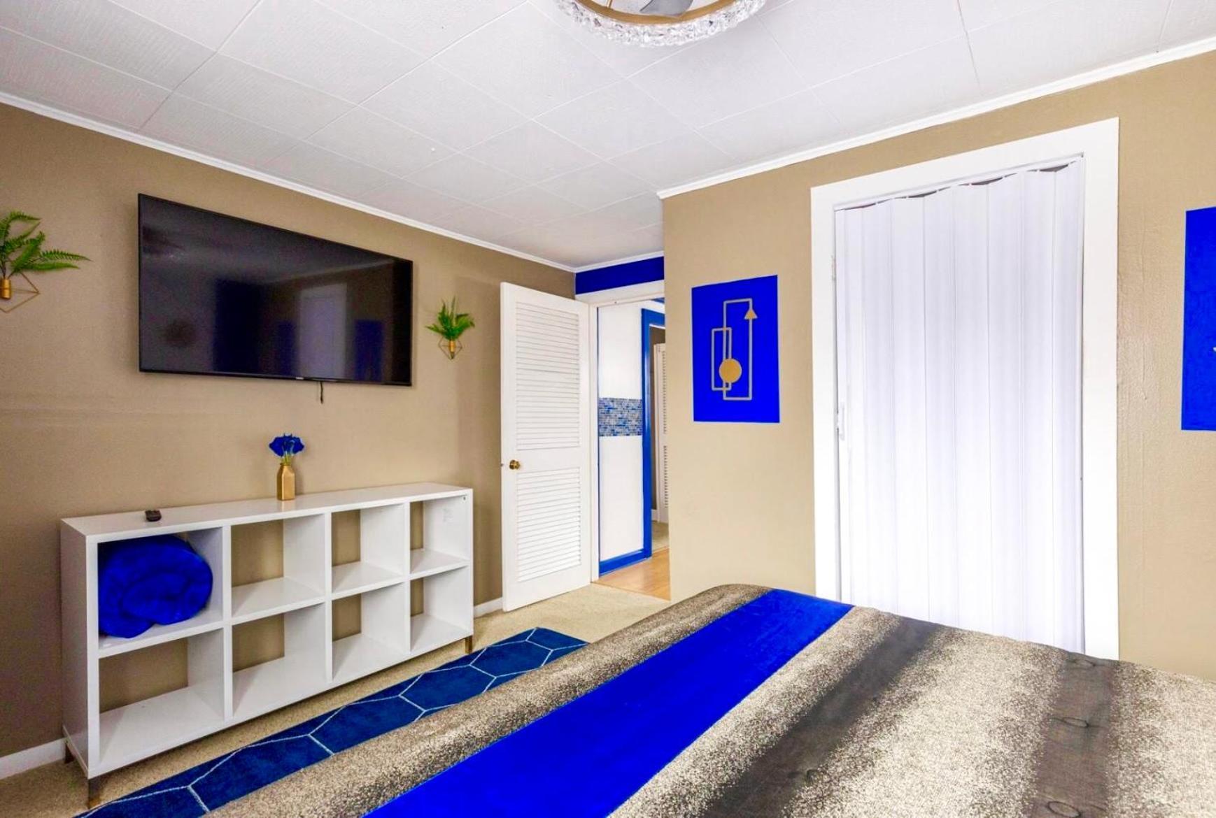 The Sapphire Haven - Your Old Brooklyn Oasis Awaits Families, Couples, Business Travelers Near Downtown With Parking, 300 Mb Wifi & Self Check-in Holiday home Cleveland