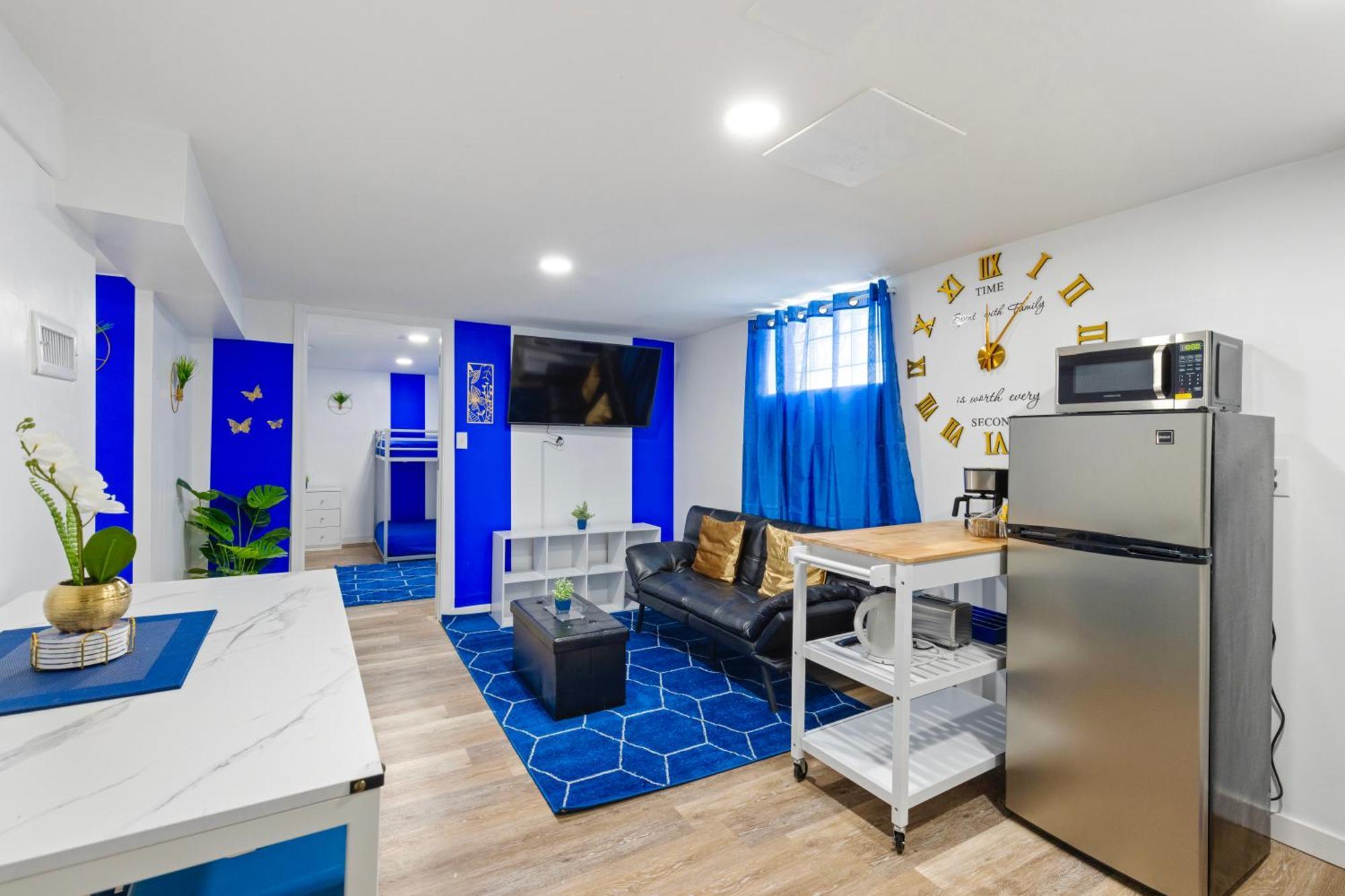 Holiday home The Sapphire Haven - Your Old Brooklyn Oasis Awaits Families, Couples, Business Travelers Near Downtown With Parking, 300 Mb Wifi & Self Check-in