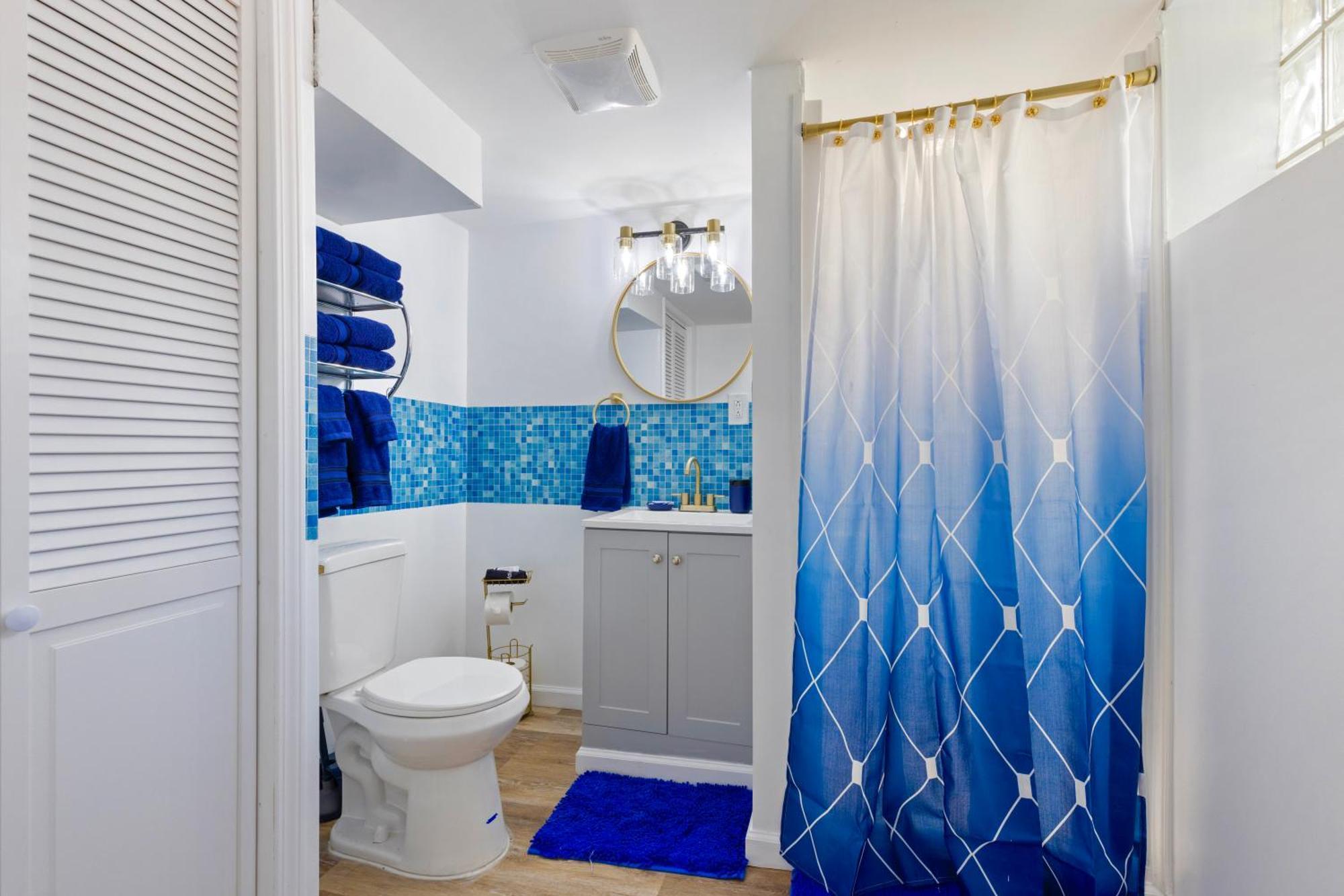 The Sapphire Haven - Your Old Brooklyn Oasis Awaits Families, Couples, Business Travelers Near Downtown With Parking, 300 Mb Wifi & Self Check-in Holiday home