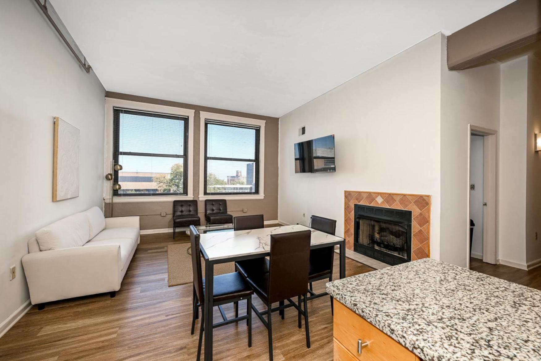 Apartment Prkg+gym+sauna Rocket Mortgage Fieldhouse+30 Day *
