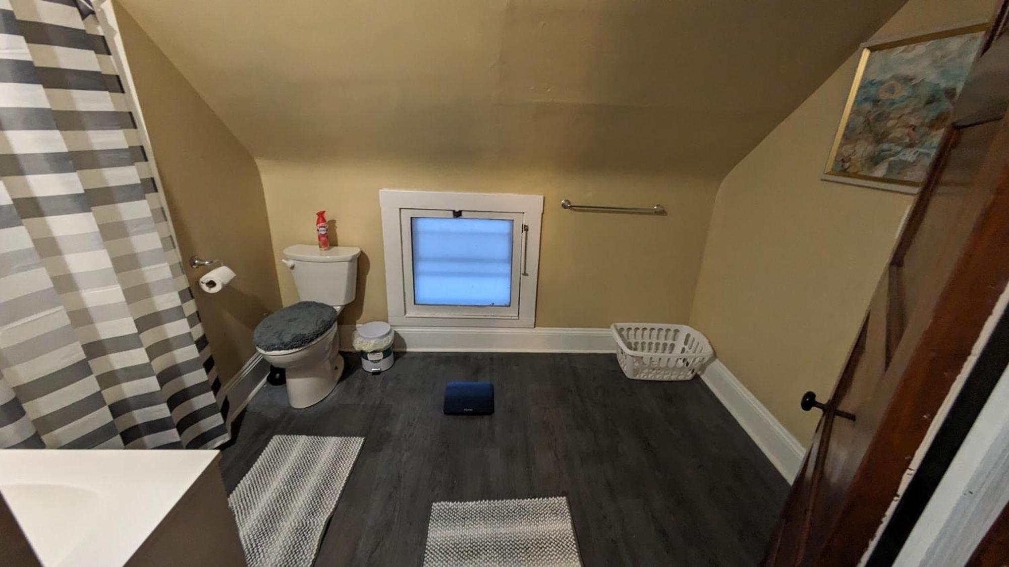 Amazing Upper Unit Apartment