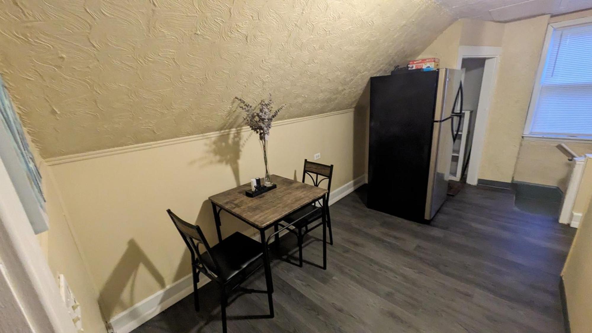 Amazing Upper Unit Cleveland