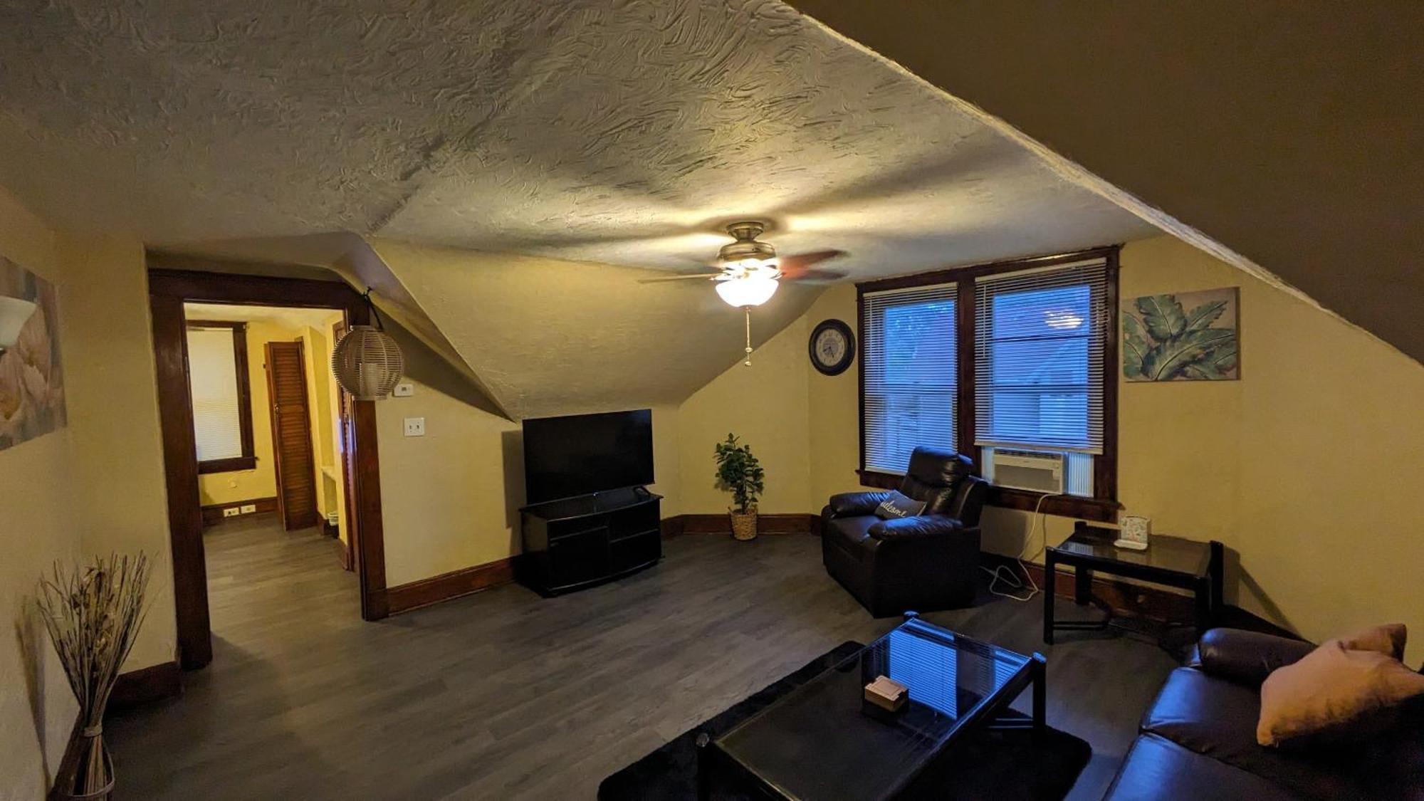 Amazing Upper Unit