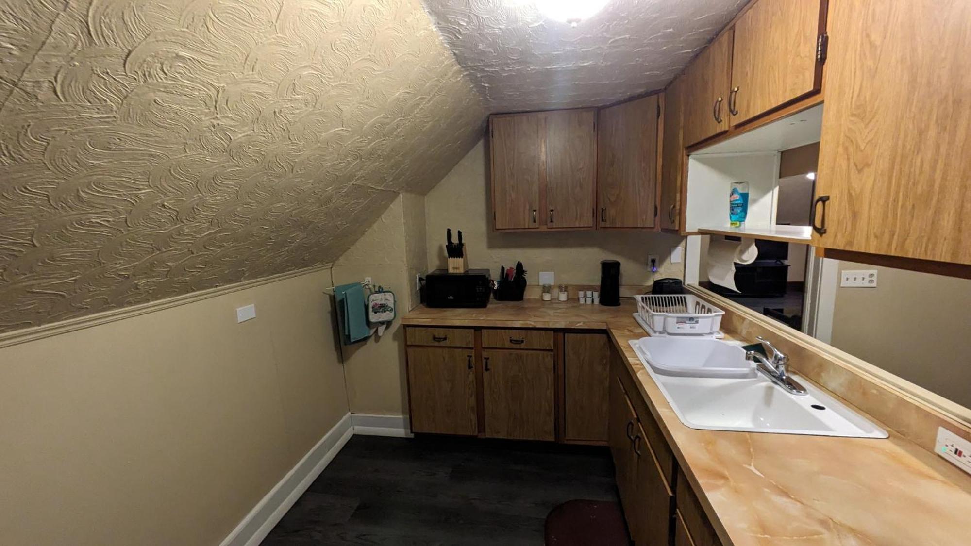 Amazing Upper Unit *