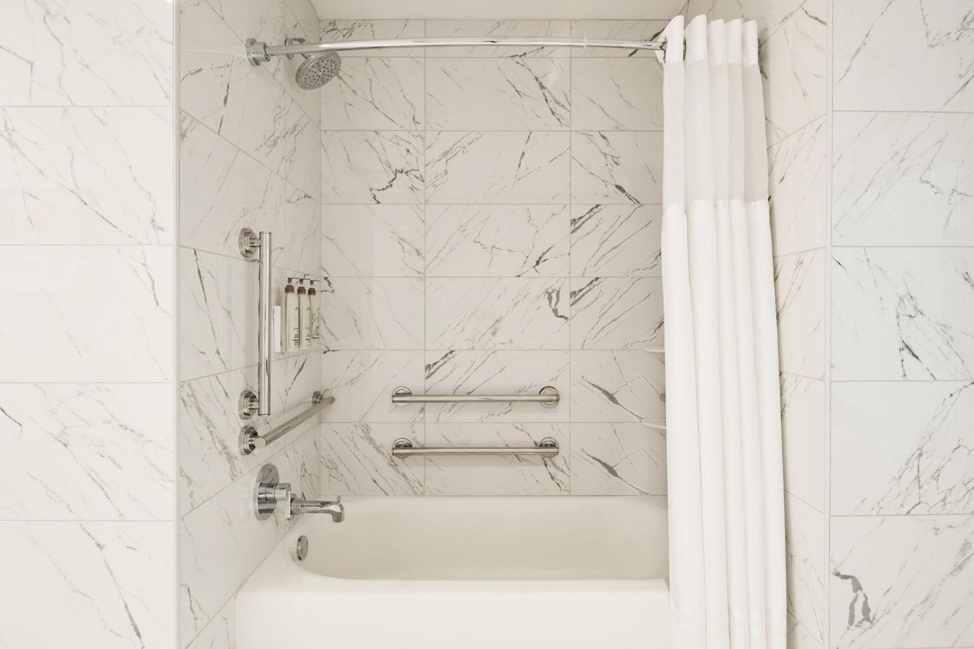 Autograph Collection Hotel 4*