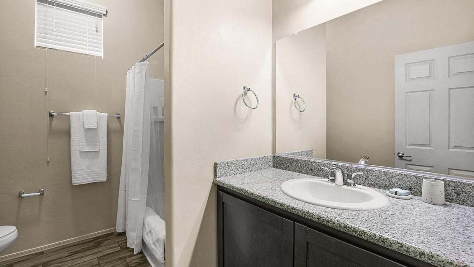 Landing At La Collina - 2 Bedrooms In Circle * Cleveland