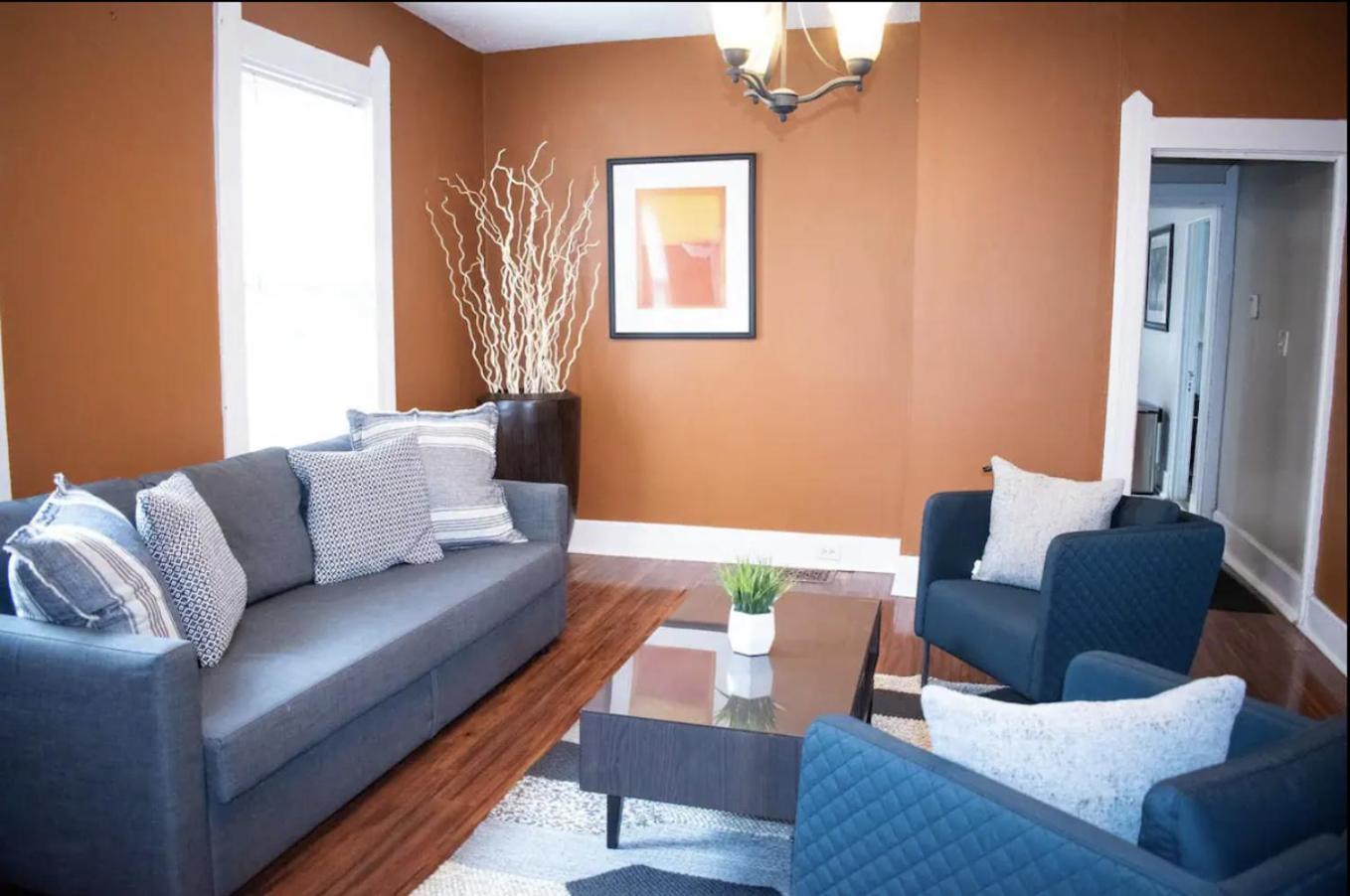Holiday home Expansive Charm In Every Corner 7 Bedroom Cleveland