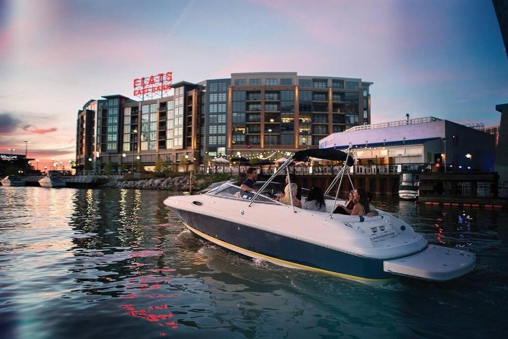 Heart Of Dt With Free Heated Pool & Steam Gym 415 * Cleveland