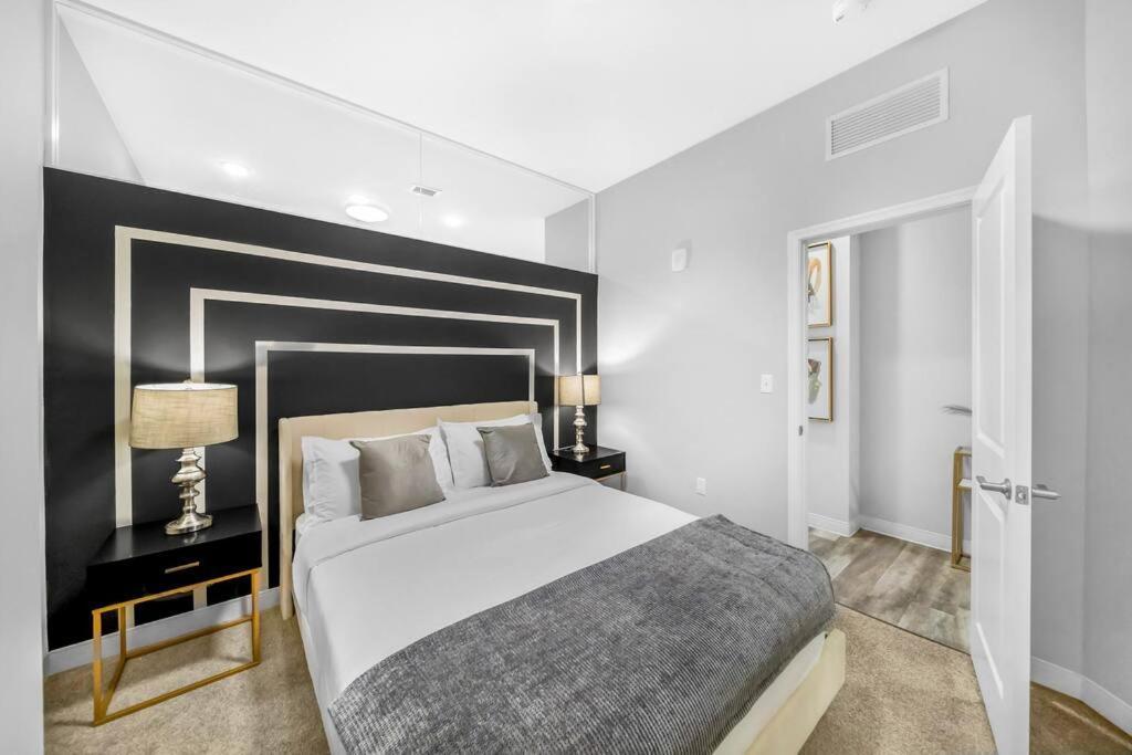 Heart Of Dt With Free Heated Pool & Steam Gym 415 Apartment *