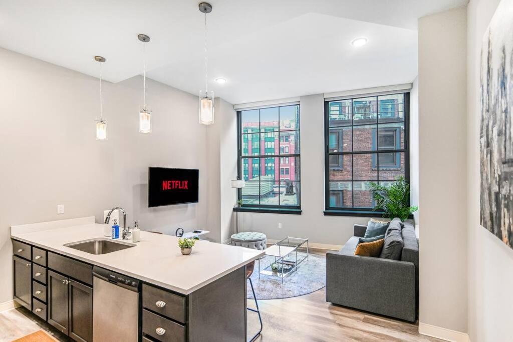 Heart Of Dt - Pool & Steam At Playhouse Square 315 Apartment