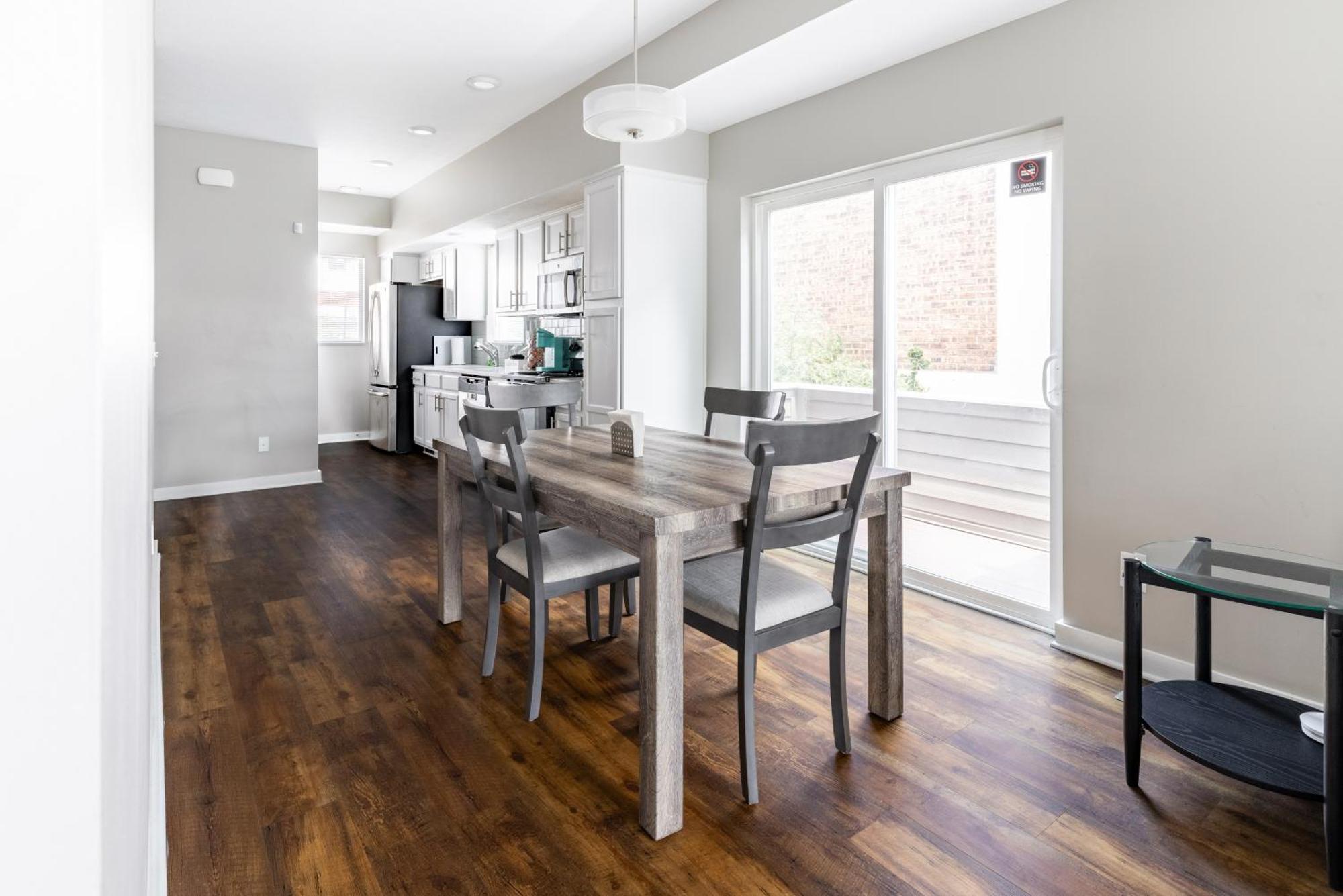 Luxury Downtown Townhome Unit 14 Villa *