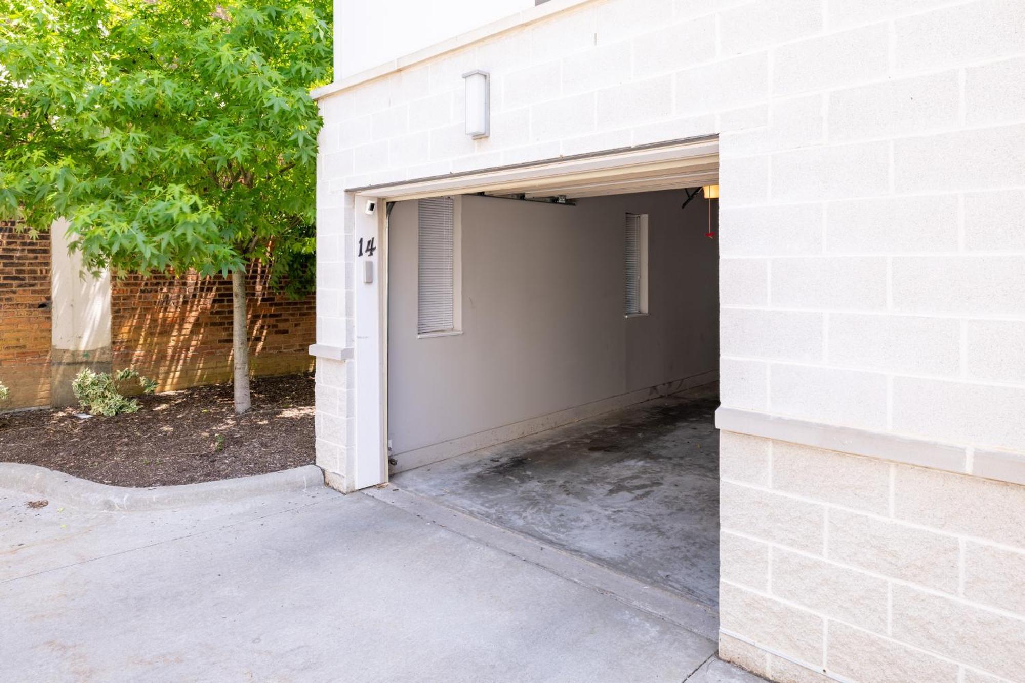 Luxury Downtown Townhome Unit 14 Villa *