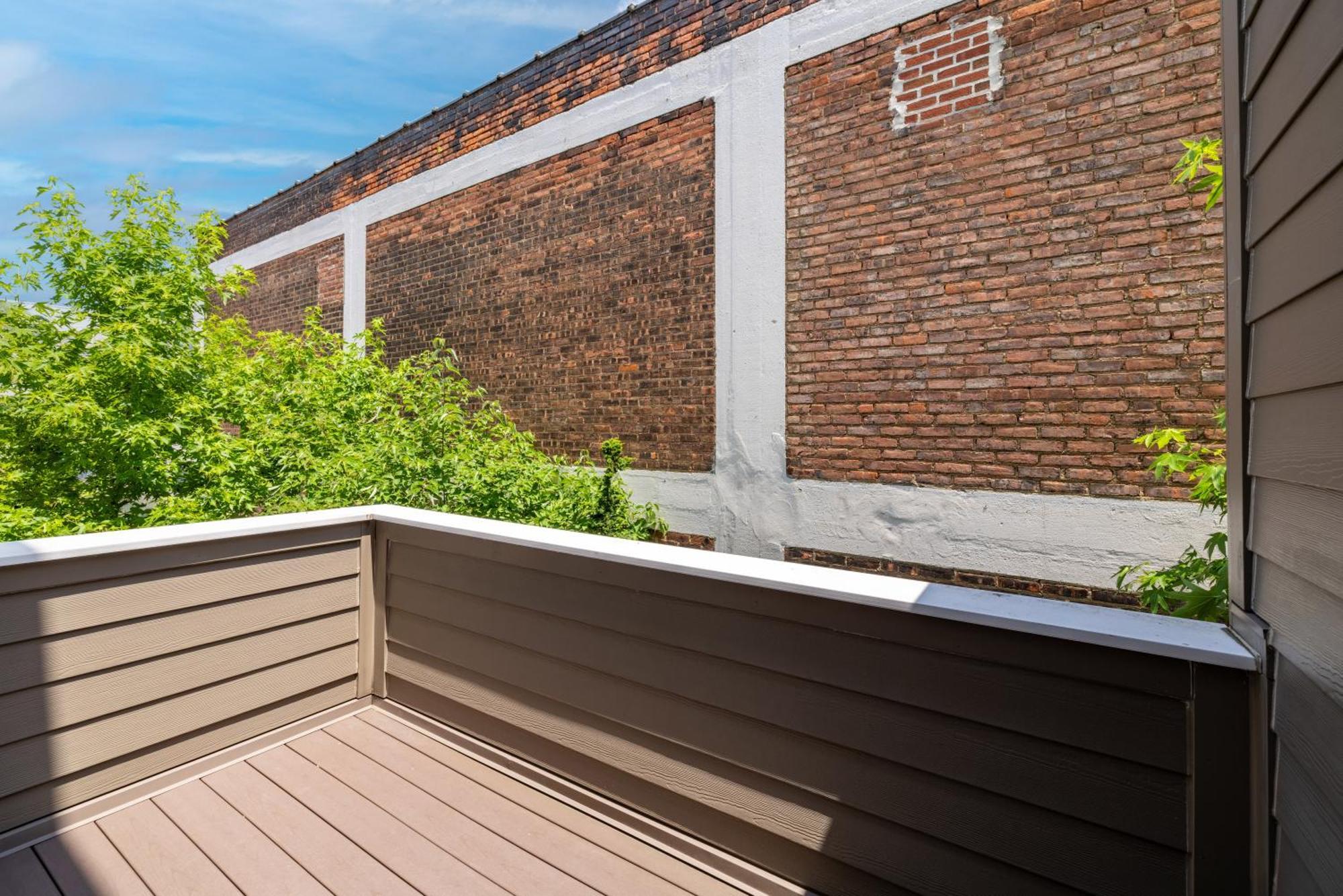 Villa Luxury Downtown Townhome Unit 14 Cleveland