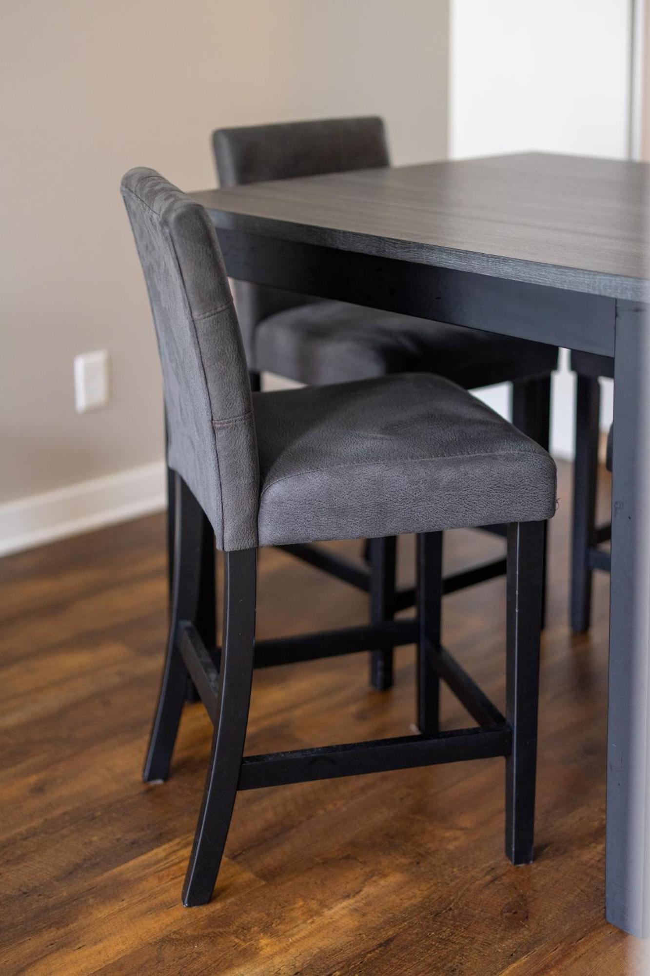 Luxury Downtown Townhome Unit 5 *