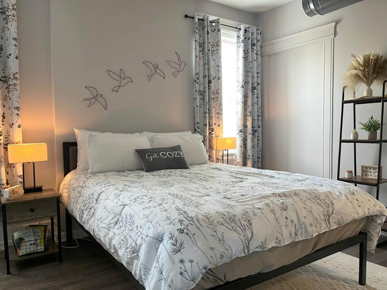 Apartment Conteporary Upgraded Dt Cle 2br Apt - Sleeps 6-7 Cleveland