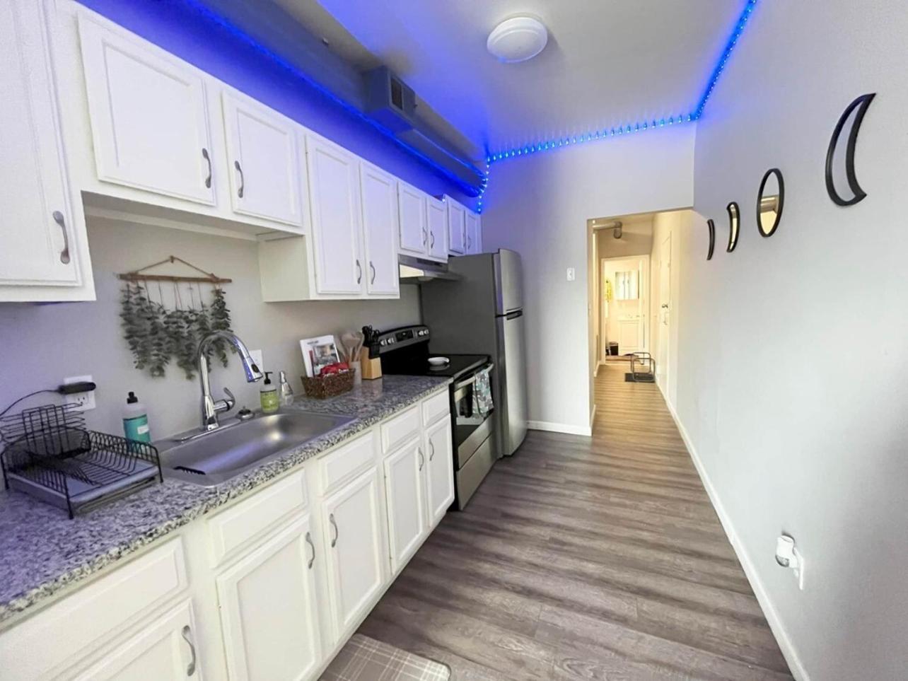 Apartment Conteporary Upgraded Dt Cle 2br Apt - Sleeps 6-7 *